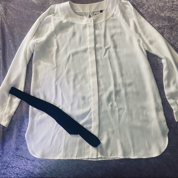 NWTS Cabi White Tuxedo Button Down Shirt Medium - Picture 2 of 12